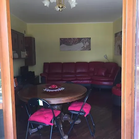 Uliuni Apartman *